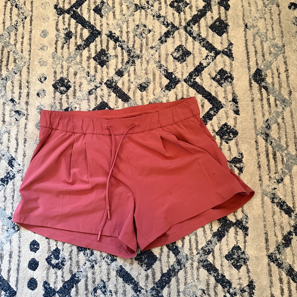 Lululemon shorts size 8